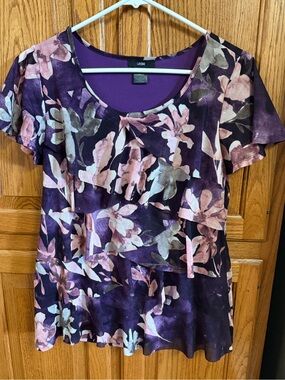 Leebe Purple Floral Ruffle Short Sleeve Top